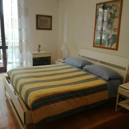 With One Bedroom In Catania, With Furnished Balcony And Wifi Апартаменти *